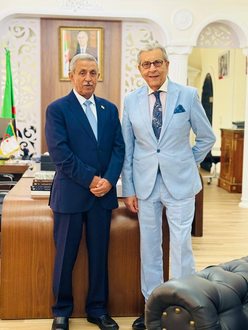 لقاء سعادة السفير الجزائري مع نظيره اليمني